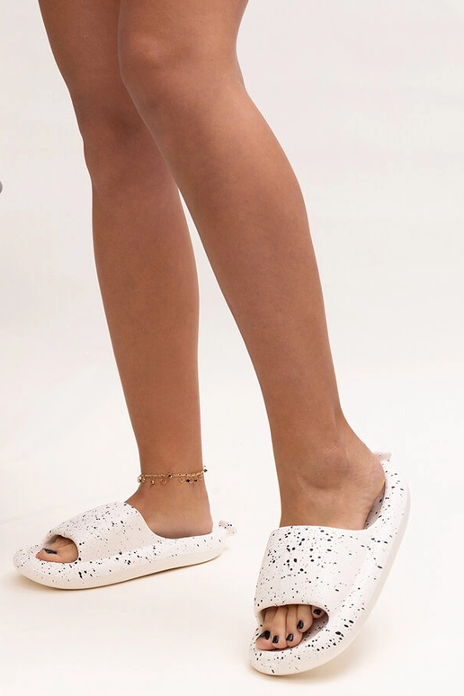 Hvide flip-flops med bred rem Hekssa