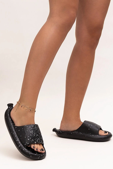 Sorte flip-flops med bred rem Hekssa 2