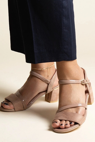 Sandales beige foncé avec une combinaison de matières Hambly