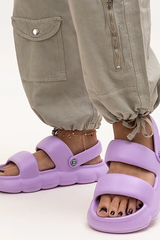 Leichte Schaum-Sandalen in einfarbig...