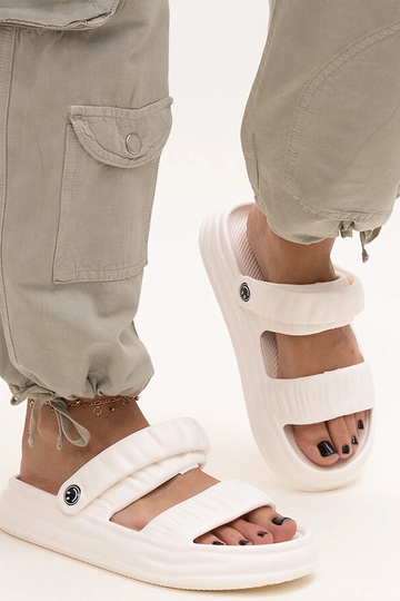 Sandales blanches en mousse avec fronces Coreia 2