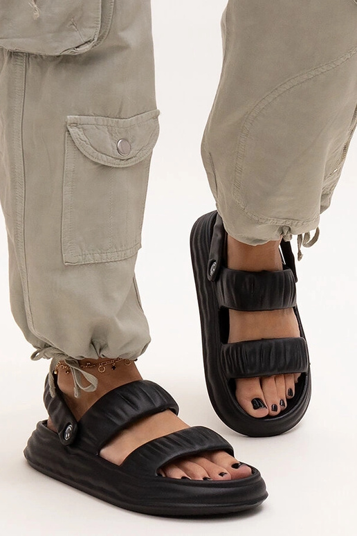 Zwarte schuimsandalen met plooien Coreia