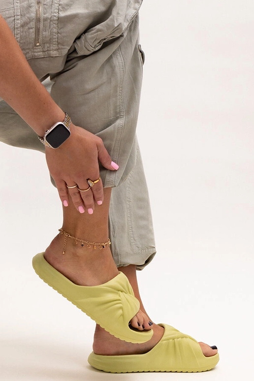 Tongs en mousse Cunta vertes