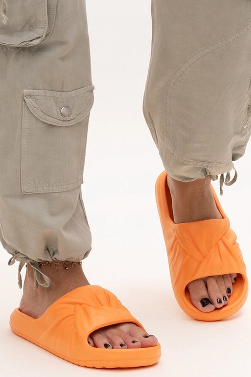 Tongs en mousse orange Cunta