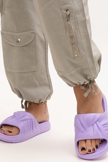 Tongs en mousse violette Cunta