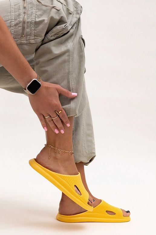 Chaussons en mousse myrtile jaune