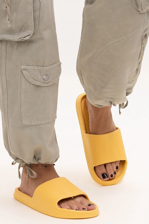 Menta Gule Foam Flip Flops