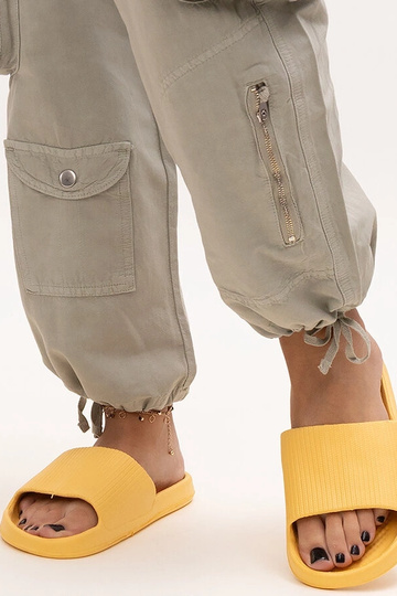 Menta – Gelbe Flip-Flops... 2