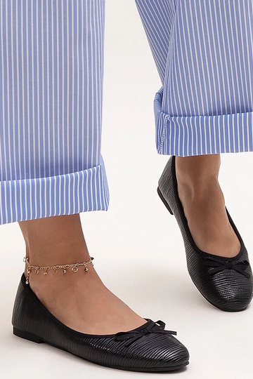 Ballerines noires avec noeud et semelle intérieure en cuir Rosaly