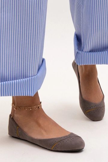 Ballerines grises...