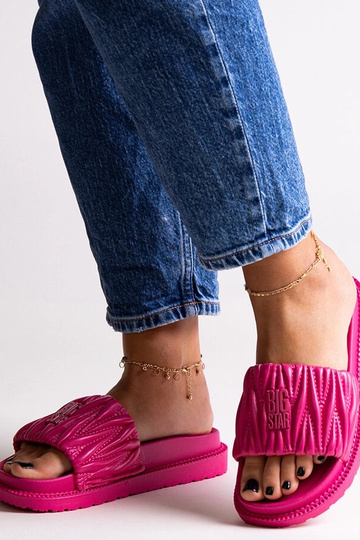 Rosa Flip-Flops mit Rüschen...