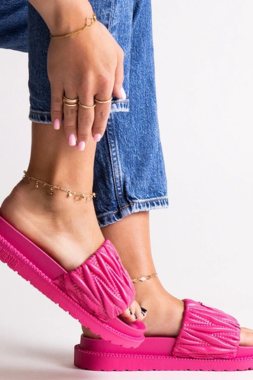 Rosa Flip-Flops mit Rüschen... 2