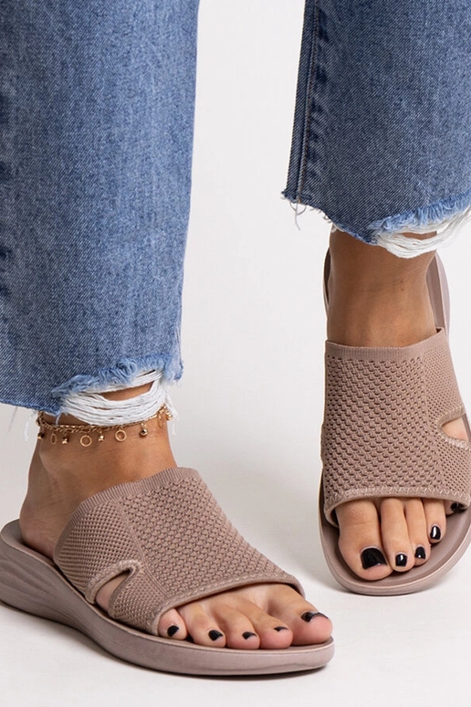 Linah Brown Platform flip-flops