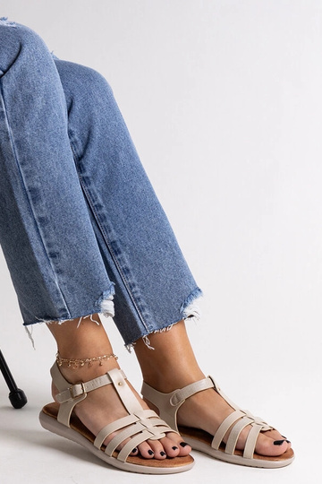 Sandales blanches en cuir... 2