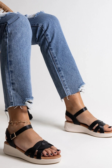 Khalida sorte sandaler med lav kile 2