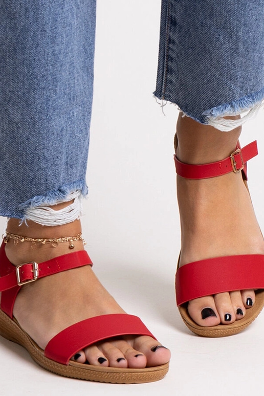 Rote Sandalen aus Ökoleder von Makdak Rote Sandalen aus Ökoleder von Makdak