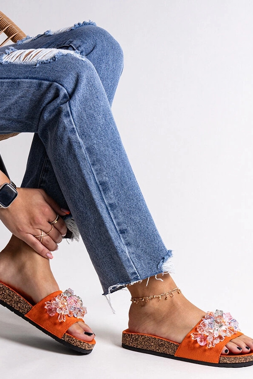 Tongs orange décorées de pierres... Tongs orange décorées de pierres...