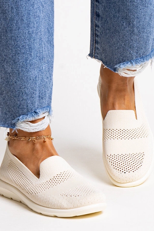 Baskets beiges à semelles en mousse...