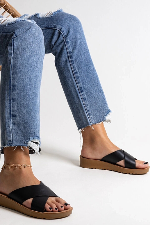 Sorte kilesandaler lavet af ecko...