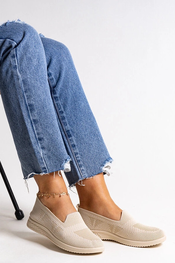 Beige Slip-On-Sneakers... 2