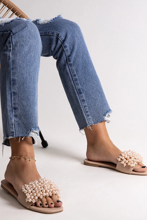 Beige Flip-Flops verziert mit... Beige Flip-Flops verziert mit...