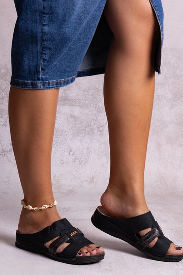 Schwarze klassische Karime-Flip-Flops