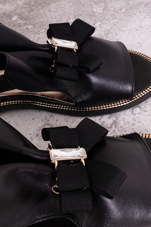 Zwarte sandalen met strik en zirconia... Zwarte sandalen met strik en zirconia...