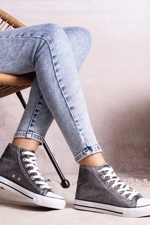 Baskets montantes noires en mesh... Baskets montantes noires en mesh...