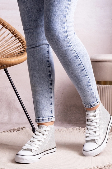 Silberne High-Top-Sneaker aus glänzendem Mesh von Ranifali 2