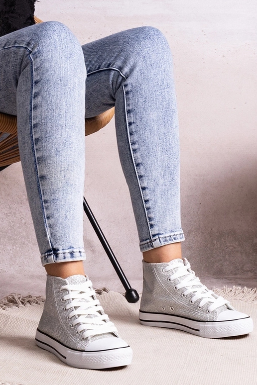 Sølv high-top sneakers i skinnende...