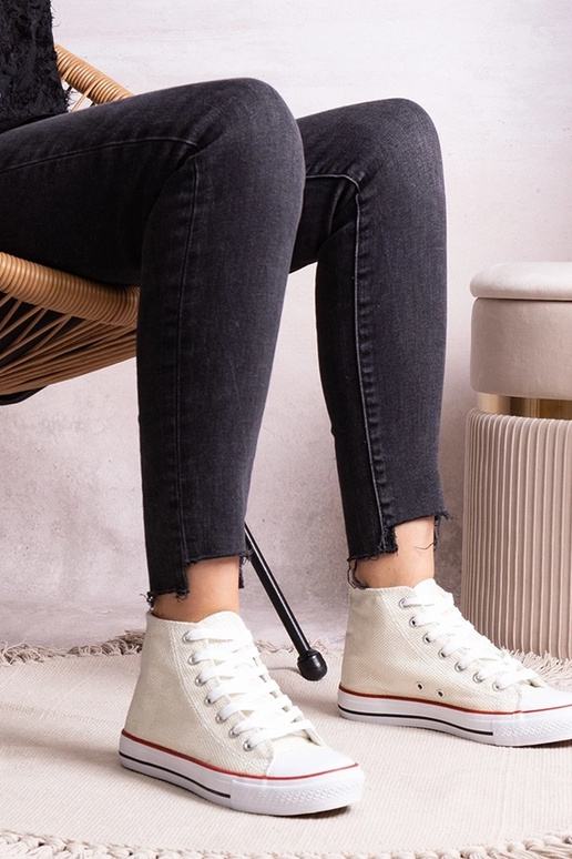 Baskets montantes blanches en mesh... Baskets montantes blanches en mesh...