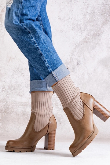 Bottines beige foncé à... 2