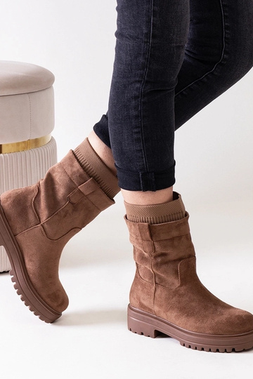 Bottines à enfiler marron... 2