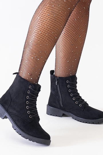 Schwarze Arbeitsstiefel aus...