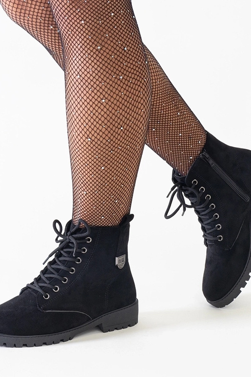 Schwarze Arbeitsstiefel aus...