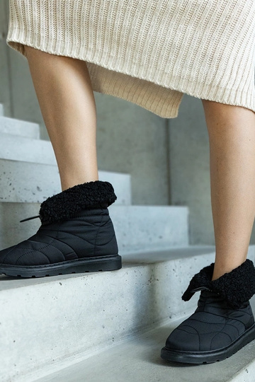 Sorte isolerede snestøvler...