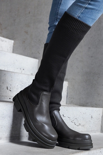 Grüne Schlupfstiefel mit...