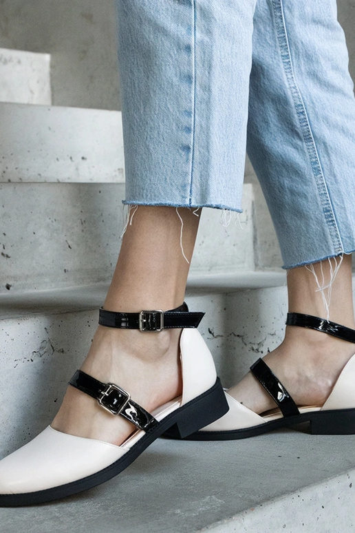 Beige ballerina's met gesp Josiane