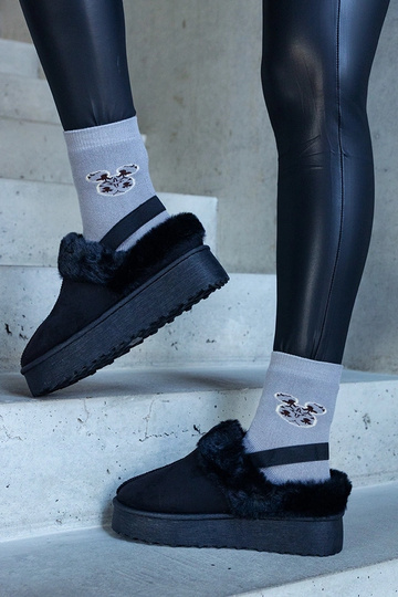 Schwarze Plateau-Slipper...