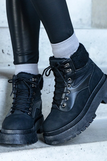 Bottes de randonnée noires... 2