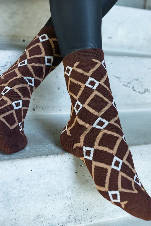 Chaussettes chaudes noires et... Chaussettes chaudes noires et...