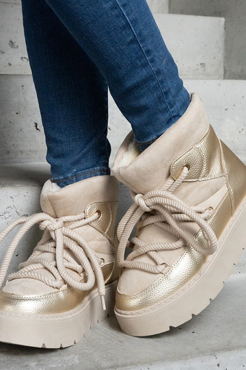 Beige pelsforede platform... 2