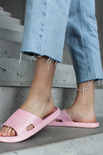 Chaussons en mousse rose Timber 2
