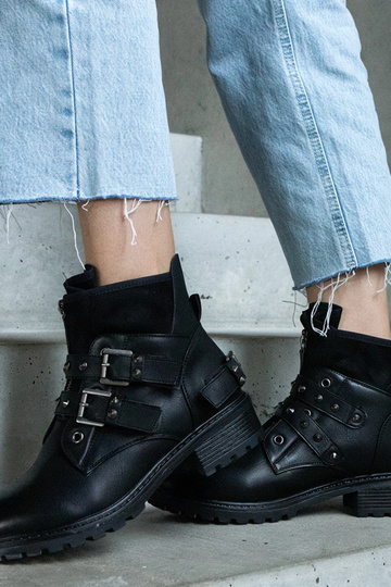 Bottines noires cloutées à...