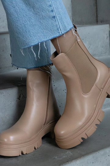 Beige warme botjes met rits...