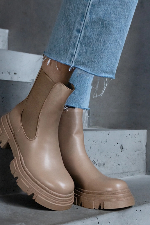 Bottines beiges chaudes avec... Bottines beiges chaudes avec...