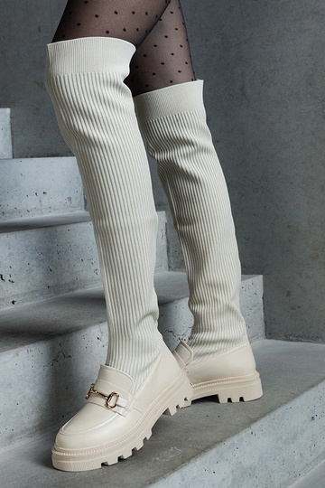 Hellbeige Stiefel mit elastischem Obermaterial und flachem Absatz Vrissa 2