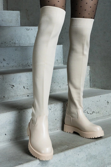 Bottines beige clair à tige...