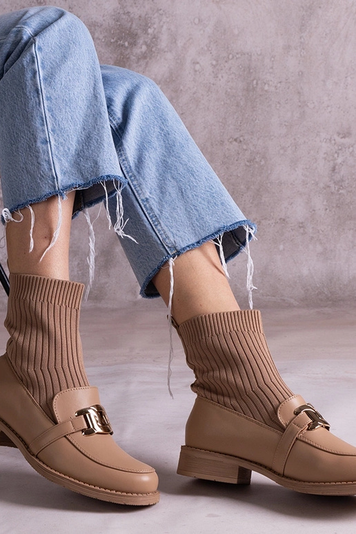 Dunkelbeige Stiefeletten mit... Dunkelbeige Stiefeletten mit...