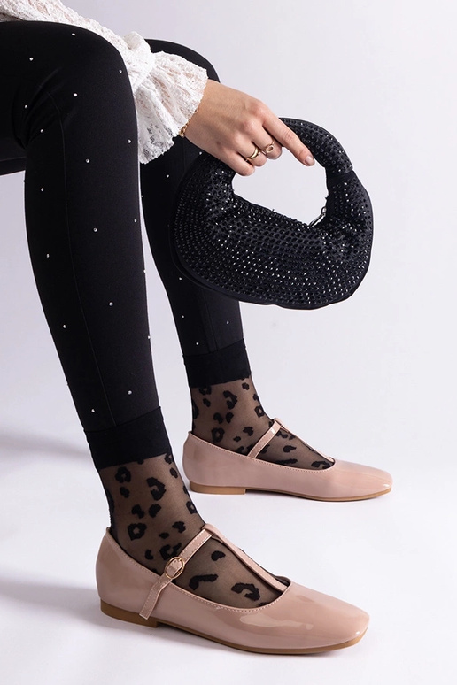 Ballerines en cuir verni beige avec...